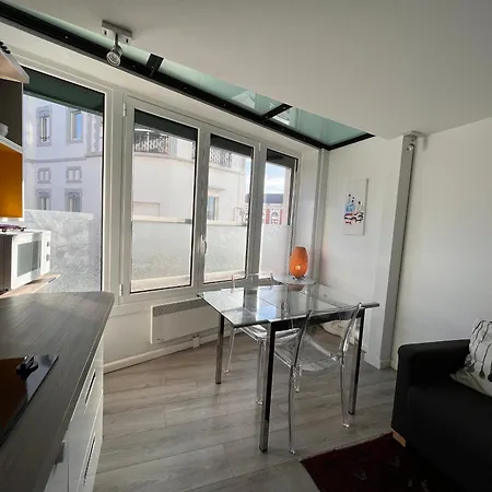 Charmant Duplex, Proche Plage Et Commerces A Saint-jean-de-luz, Ideal Pour Des Vacances Reussies! - Fr-1-239-861 Lägenhet
